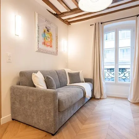 Cosy In - Champs Elysees