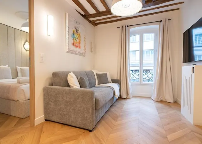 Cosy In - Champs Elysees